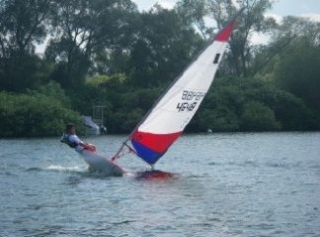  Navegando en un día precioso 